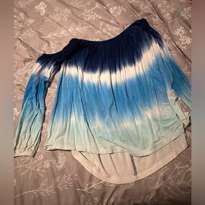 Off the shoulder blue strapless top